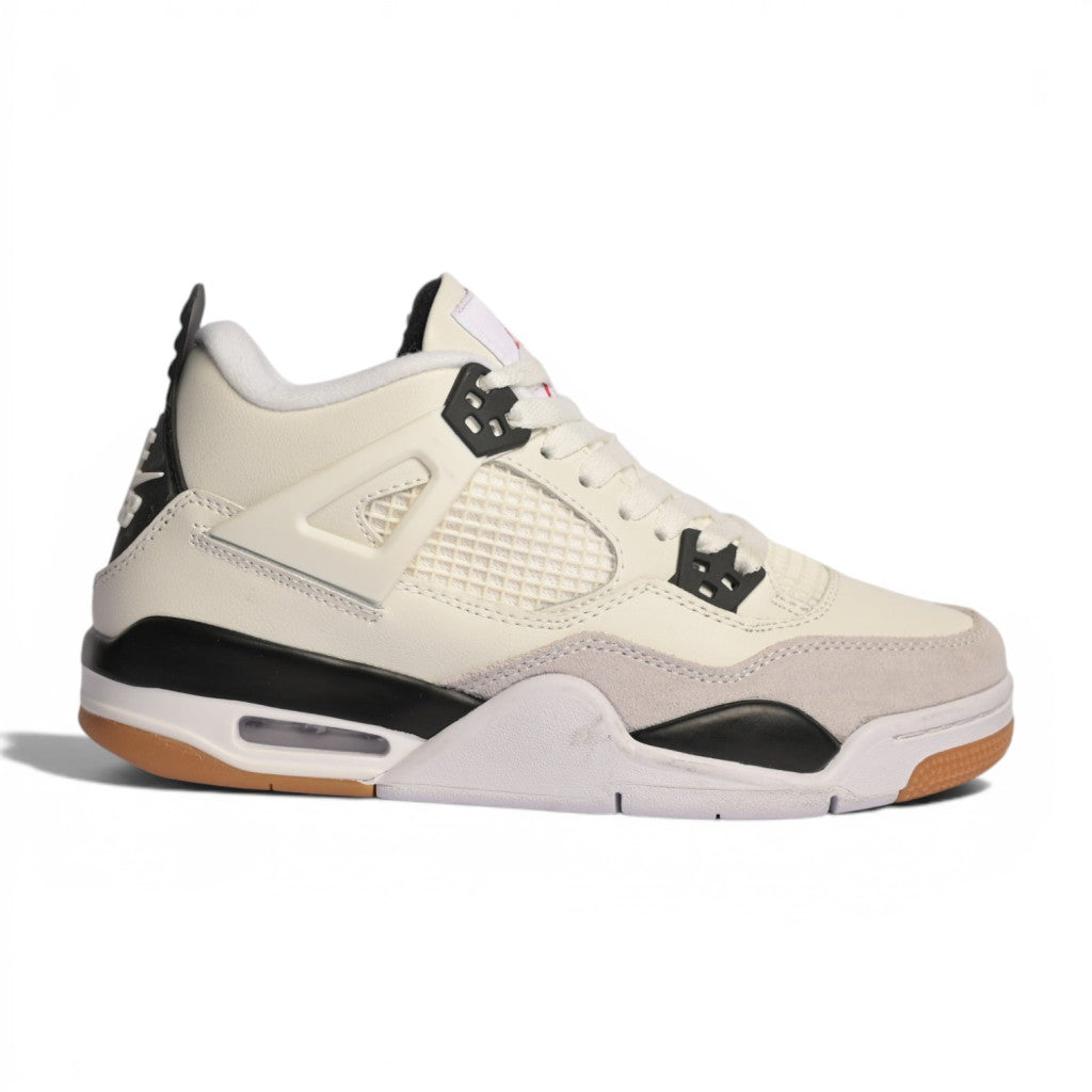 Air Jordan 4 Retro "Military Black".