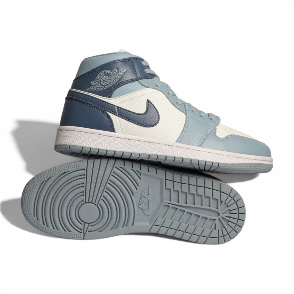 Air Jordan 1 Mid True Blue - 4